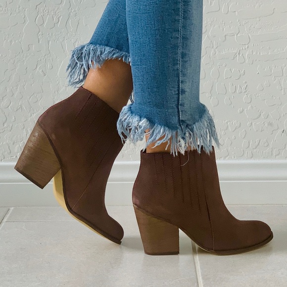 NIB Red Wine Distressed Leather Ankle Boots - Picture 2 of 8